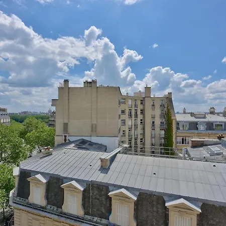 Appartamento With A Panoramic View Of The Eiffel Tower Parigi